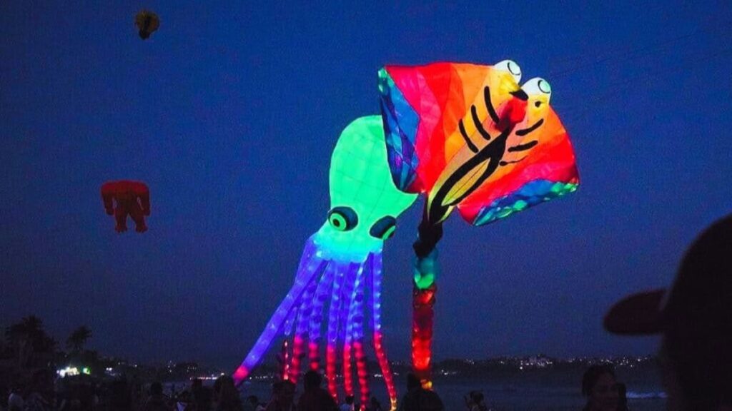FESTIVAL-COSTERO-DE-PAPALOTES-EN-MANZANILLO-COLIMA