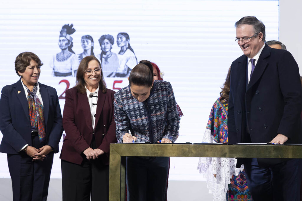 2025-06-26_Conferencia_de_prensa_matutina_-_Palacio_Nacional__27_JCB - copia