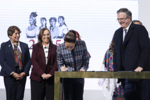 2025-06-26_Conferencia_de_prensa_matutina_-_Palacio_Nacional__27_JCB - copia
